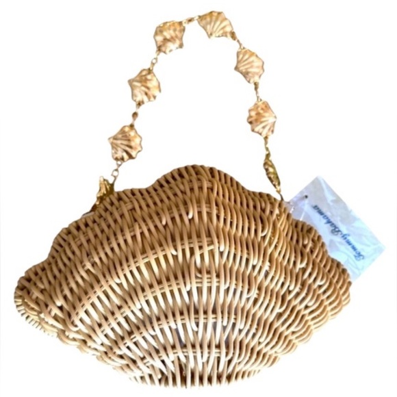 Tommy Bahama Handbags - Tommy Bahama natural seashell gold handle straw handbag